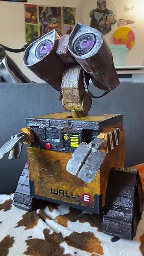 Decided to go bigger and make a cardboard WALL•E. Super proud of this one. 🤖 🌱🤍🫶🏻 #walledisney #walleandeve #disney #cardboardcrafts #cardboard #art