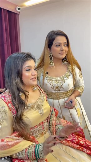 Kriti Duggal on Instagram: "(Save now) COMMENT LINK 🔗 for direct link Want glow without the extra steps? The Silk touch Moisturizer + Primer hydrates deeply while blurring pores for a smooth, flawless base. Flicka Cosmetics, Silk Touch Moisturizer, Makeup Product Recommendation, Flawless Base Recommendation, Skin Preparation, Mumbai Makeup Artist, Makeup Educator, Pro Tips, Professional Makeup #productrecommendation #viralmakeupproduct #flicka #flickacosmetics #silktouch makeupartist skinprep v