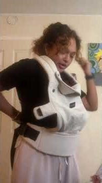 How I put it on to make my life way easier with 3 babies @Momcozy #newmoms #babywearing #tutorial