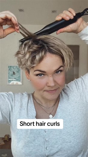 Tutorial: Flat Iron Curls for Short Hair