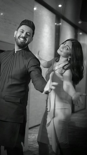 JATTAN DE PERMISSION TUN CHIT JEAN PAUN NU KARDA VE 🔥 #Jean Full Song Link 👇 https://youtu.be/q5HUNJtB3G8 #GippyGrewal @neerubajwa @thehumblemusic @jatindershah10 @itsafsanakhan @urshappyraikoti @vijaycam | Gippy Grewal