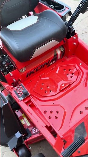 Ariens Ikon 42” Zero Turn Mower