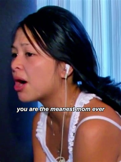 Her daughter got married, and her mother wore a wedding dress #Bridezillas #CrazyBrides #WeddingDrama #BridezilaMoments