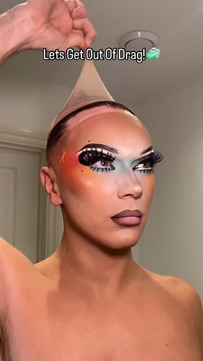 𝕮𝖔𝖓𝖓𝖎𝖊 𝕮𝖔𝖓𝖙𝖔𝖚𝖗🖤 on Instagram: "𝕮𝖔𝖓𝖓𝖎𝖊 𝕮𝖔𝖓𝖙𝖔𝖚𝖗🖤 • 𝙛𝙤𝙡𝙡𝙤𝙬 @conniecontourx 𝙛𝙤𝙧 𝙢𝙤𝙧𝙚 𝙘𝙤𝙣𝙩𝙚𝙣𝙩!📍 • YOU KNOW WHAT TIME IT IS! My favourite step, TAKING IT ALL OFF😍🤦🏻‍♂️🧼🤍 • Products used; • @elemis_uki @elemis Pro Collagen Cleansing Balm Eyes: @elmersproducts glue @madebymitchell Neutral Colour Case #eyebrows #brows @nyxcosmetics_uk epic ink liner#eyeliner #liner @nyxcosmetics_uk Epic Wear white liner (under) • @diorbeauty 3N matte forever #foundati