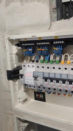 universal tester fluke | Philip Allen