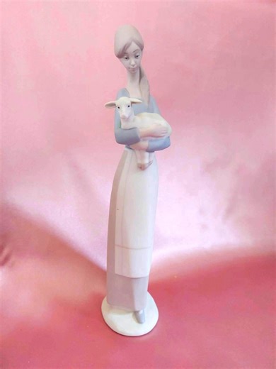 Vintage Lladro Porcelain Figurine Girl With Lamb, Hand Made in Spain - Etsy