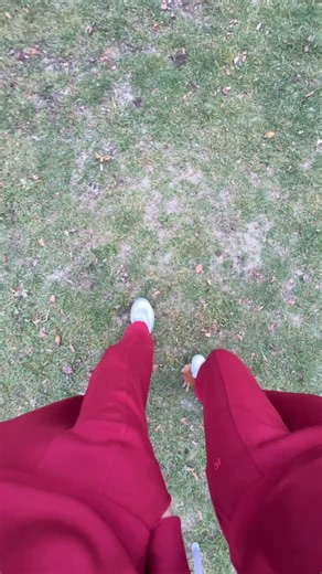 You your fave family member stealing the Christmas spotlight 🎄✨ #womensgolf #christmas #festivevibes❤️ #golfchicks #golfbabes #forechicks | Fore Chicks