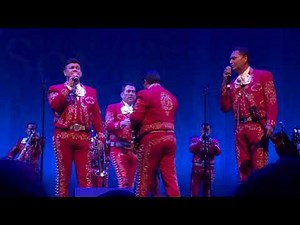 Mariachi Sol de Mexico- Christmas Medley (Sleigh Ride,Noche de Paz,White Christmas,Feliz Navidad)