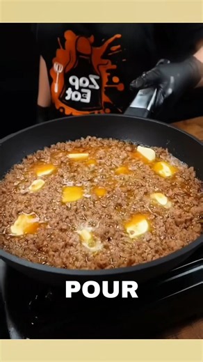 This Cheesy Tortellini Skillet Will Make You Crave It 🤤🧀