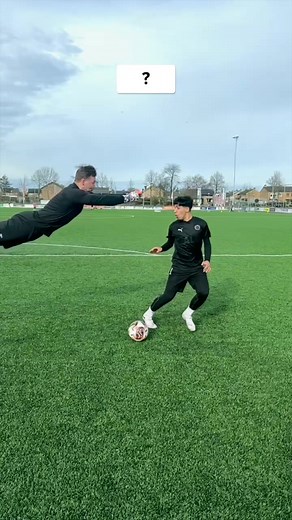 Dutch Goalkeeper Faces Off Against Kaka in Penalty Showdown