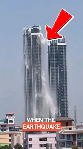 How to Protect Buildings from Earthquakes Discover how engineers design buildings to withstand powerful earthquakes! 🏢 Using shock absorbers, base isolators, and flexible foundations, modern structures can move safely with the ground instead of collapsing. A brilliant blend of science and safety innovation. #earthquake #safety #CivilEngineering #structural #innovation Credit : laibin44 / tt, theb1m, Tribeka Label, civilengineeringdiscoveries / ig, @LAIBIN-yb6jn, @safetyinside, @JakTalkThai / yt