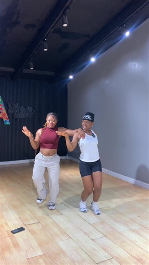 CHOREOGRAPH WITH MURPHY — Please ignore these eyes of mine that haven’t had good sleep for daysss 😅. I invited @Onyi over so we could create a ‘sexy-piano’ choreography (as she would call it), and we actually achieved something really sleek. Can’t wait to show you all the result later today 🙈 *ticket to my dance class is still selling via the link on my bio* Studio @The Activity Space #fyp #tiktok #choreographwithmurphy