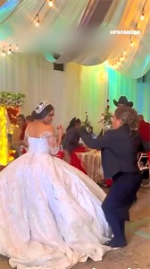 358K views · 959 reactions | Dit bruidspaar heeft vast spijt gehad dat ze hun tante op hun bruiloft hebben uitgenodigd. Ze wist zich niet te gedragen 臘‍♀️ | Positief | Facebook