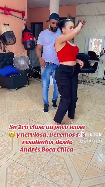 Clases de Salsa Principiantes: Aprende a Bailar con Pasos y Música de Salsa