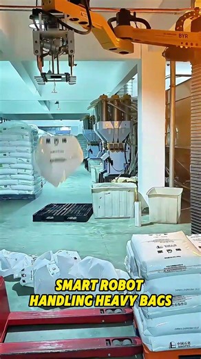 Smart Robot Handling Heavy Bags😎 #depalletizing #palletizing #automation #robotics #plastic #robot