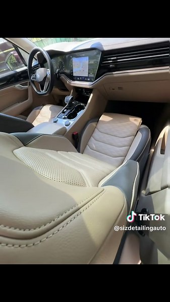 📍 Ai program încărcat? 📦 Ridicăm mașina → Detailing complet → Ți-o returnăm impecabil! 📲 Programează acum: 0761 639 988 ⸻ Nu mai știi ce culoare are tapițeria ta? Lasă-ne pe noi s-o redescoperim! 😄 ✅ Curățare mochete și podea (inclusiv „infecțiile” 🦠) ✅ Extragere tapițerie cu echipamente profesionale ✅ Curățare scaune (stofă, piele, alcantara) ✅ Degresare plastice aplicare dressing antistatic ✅ Hidratare piele pentru un look fresh și protejat 💥 Mașina ta arată și miroase ca nouă! 📞 0761 6