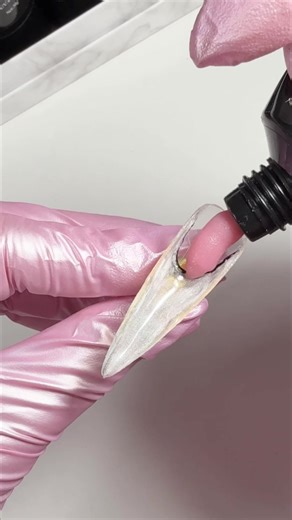 Stunning Encapsulated Cat Eye Polygel Nail Art