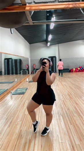 .Just_MsTee🌸 (@.just_mstee)’s videos with Unstoppable (I put my armor on, show you how strong I am) - Sia