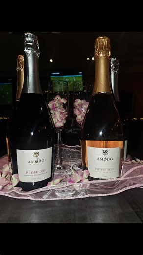 Half Price ?🍾 Every Friday?🥂 Yip, you are correct!! Fizz Fridays at Gabriels 🥂 Full size bottles of Prosecco for only £12.49 🤭👌 Give me 5 pleaseee✌️ #gabriels #bar #proseccotime #paisley #foodanddrink #Renfrewshire