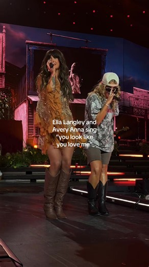 Ella Langley and Avery Anna sing you look like you love me - live duet