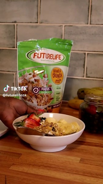 FUTURELIFE® Granola Crunch: A Nutty Breakfast Option