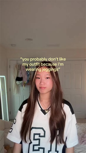 the ONLY thing i’ve never really seen anyone style well 🫩 some skinny jean are okay but NOT jeggings #fyp #relatable #real #fashion #jeggings