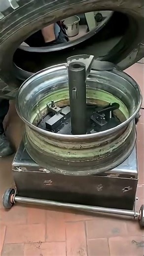 Tire mounting tool process for easier rim installation #automotive #mechanic #tools