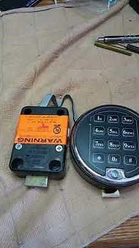 S&G 6120 ELECTRONIC SAFE LOCK RESET TO FACTORY CODE LOCKSMITH EDDY SHIPEK 561-693-8636