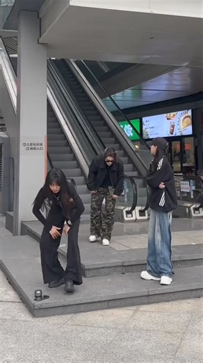 3.5K views · 91 reactions | Swag dance  #swag #swagchallenge #swagdance #dance #trend #viral #dancechallenge | Swag Dance | Facebook