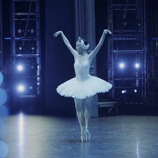 #LumièreSur les coulisses du "Lac des cygnes" #shorts #ballet #swanlake #paris