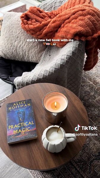 creating the right ambience is half the battle, I love a good reading nook 🤎 Also this book is the perfect witchy fall read #booktokfyp #fallbooks #fallreading #books #readers