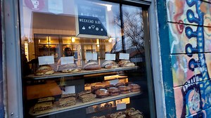 I went to a local bakery in Iceland for breakfast — and it was everything I hoped for! From fresh-baked kleinur to soft cinnamon snúður and warm rye bread, Icelandic bakeries are cozy, simple, and full of delicious traditions. #IcelandBakery #IcelandBreakfast | Strictly Dumpling