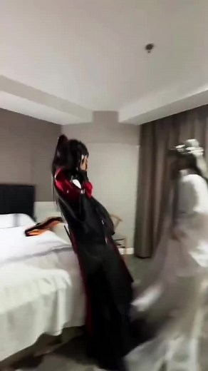 天官赐福角色扮演：花城与谢怜的魅力