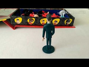 My Busy Book Disney Pixar Incredibles 2 includes a Storybook, 12 Toy Figurines and a Giant Playmat