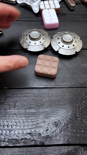 This cool UFO fidget spinner is fully made of stainless steel which allows extra long running time. #toys #fidgettoys #fidget #fidgetspinner #plaything