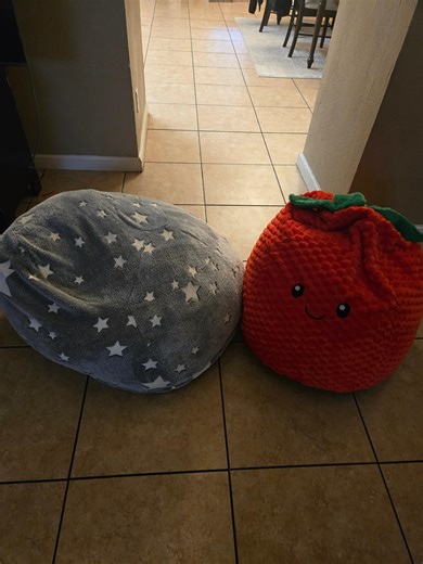 Watch Reviewing two new bean bags Super soft bean bag chairs on Amazon Live