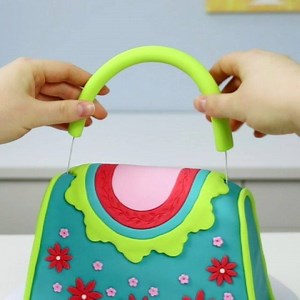 Looks GREAT, tastes GREAT it's a PURSE CAKE Full video and recipe on YouTube 😘😘 | The Icing Artist