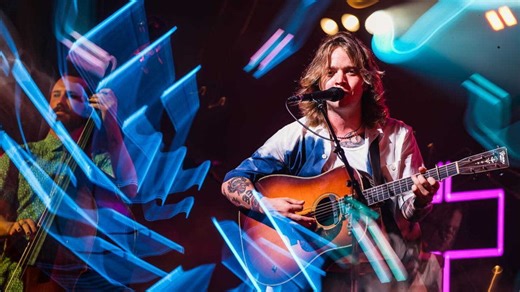 Billy Strings Debuts New Covers In Los Angeles