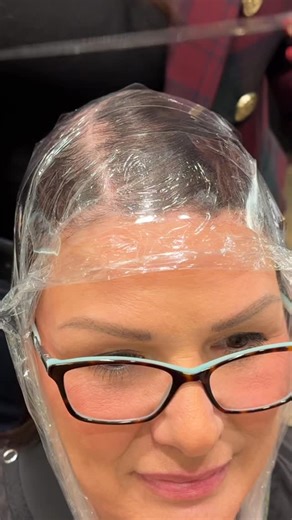 This is what meshless looks like when it is built with intention ✨ You will hear people say “We made it easier by carrying larger pieces.” Easier for who 🤔 A larger closure is not easier or better for the client. If it is not custom built for their head, it will never truly fit. Oversized pieces bunch up. They lift away from the scalp. They sit on top of the head instead of becoming part of it 🚫 They also create more return hair. More bulk. More movement that does not belong 😬 We work with 3x