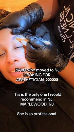 NYers who moved to NJ — LOOKING FOR AN AESTHETICIAN? 👀👀👀 If you want brows that actually grow back and real care with results… Botanical Wellness Spa L.L.C. in Maplewood, NJ is the only one I would recommend. 🙌🏽 Teresha is professional, precise, and actually cares — not just about shaping brows, but about restoring them with intentional technique (yes, she brought mine back 🙌🏽). 📍1980 Springfield Ave Suite 1, Maplewood, NJ 07040 If you relocated from NY and still want top-tier care — thi