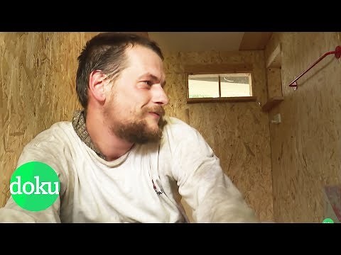 Living in 3.2m² - Tiny houses for the homeless | WDR documentary
