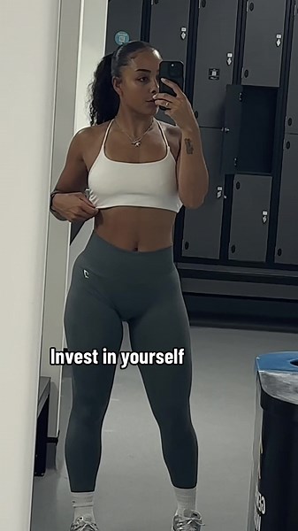 OPEN ME ✨✨ If you can dream it you can achieve it 💪🏽💪🏽 investing in yourself is the most important thing you can do! Starting with your health ✨ Whether your goal is to get strong, lose weight, build muscle or improve general fitness levels. I can get you there! 💪🏽 ✅ WORKOUT PLANS ✅ TAILORED NUTRITION PLANS ✅ 1-2-1 SESSIONS ✅ CONSISTENT SUPPORT ✅ MOTIVATION DM me & start your journey today 🔥🔥 . . . . . . #bodytransformation #fitnessjourney #buildmuscle #fatloss #fatlossjourney #fatlossco