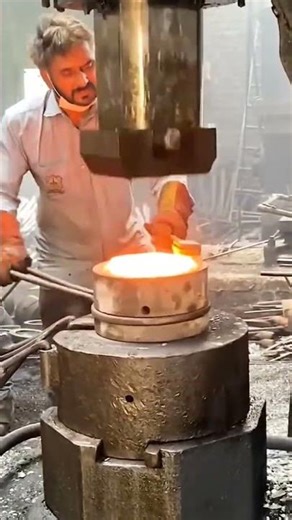 Old Rusted Chains Into Truck Axles Manufacturing . . . . #manufacturing