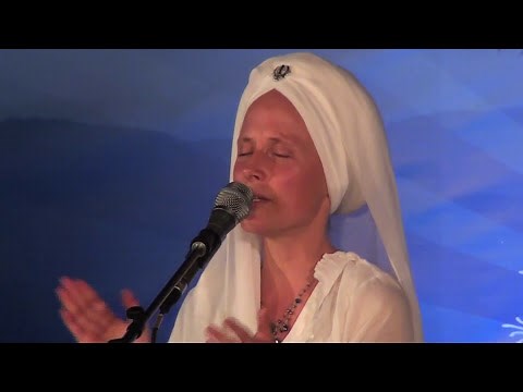 Snatam Kaur: Awakening (Ek Ong Kar Sat Nam Siri Wahe Guru) Live at Sat Nam Fest