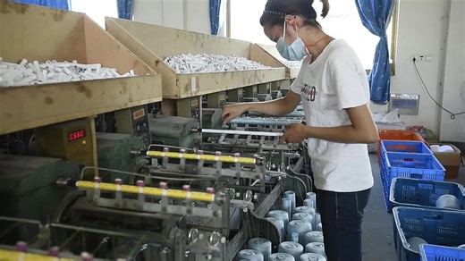 Tex 24 -tex 90 20/2 20/3 40/2 40/3 Polyester Multicolor rainbow Overlock Thread Domestic Sewing Thread in China