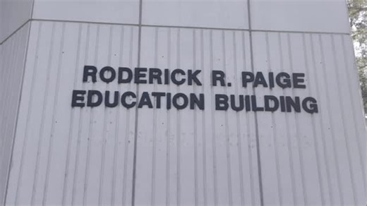 KTSU2 “The Voice” on Instagram: "Honoring the life and legacy of Dr. Roderick Paige, Mississippi native and Jackson State University graduate and the first Black U.S. secretary of education. His transformative work at Jackson State, Texas Southern and as superintendent of Houston Independent School District impacted countless lives. On the national stage, he opened doors for generations, leaving a lasting legacy that will be remembered and celebrated for years to come. KTSU2’s @jerryledouxiii ha