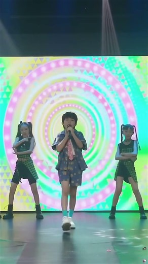 Talented Kid Singing Beautifully！#Singing #Dancing