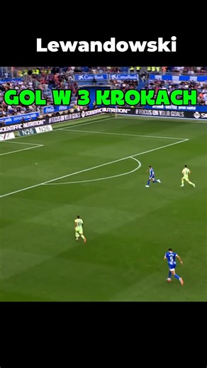 Jak Lewandowski OSZUKUJE obrońców? 🧠 Analiza ruchu #Shorts