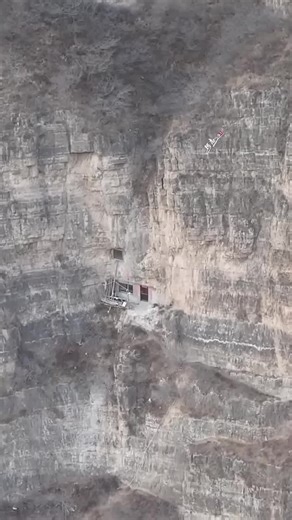 Would you live in a house hanging off a cliff? 🤯 In ancient China, entire communities built their homes on dangerous cliffs for safety from enemies, floods, and harsh weather. Discover the real reasons, hidden history, and mysterious beliefs behind these incredible cliff dwellings. 🌍 From survival strategies to sacred traditions, this 60-second story reveals one of the world’s most fascinating architectural secrets. #china​ #cliffhouses​ #mystery​ #history​ #ancientcivilizations​ ​ ​ ​ ​ ​ ​ ​