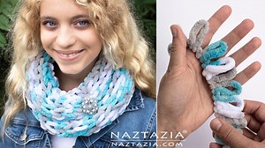 HOW to FINGER KNIT a LOOP YARN SCARF using Loop Yarns by Naztazia - Random Discovery on vTomb